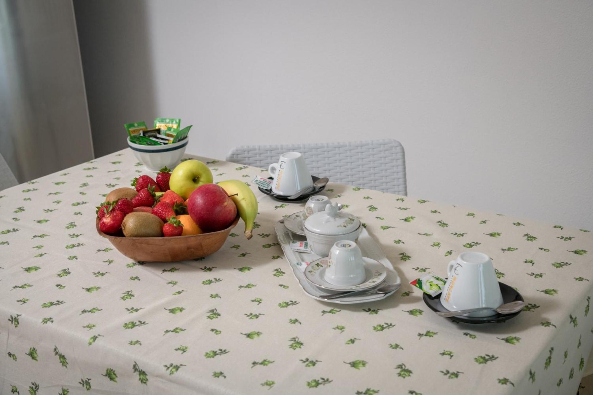 Interno 14 Bed & Breakfast ตารันโต ภายนอก รูปภาพ